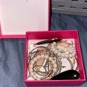 Hanging earrings mix
